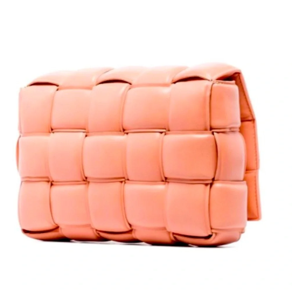 Bottega Venetta Peach Cassandra Cassette Weave Crossbody Leather Handbag - Picture 3 of 13